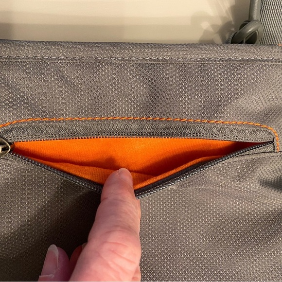 STM Crossbody Tablet iPad Bag —Pockets, Pockets, Pockets! - Picture 7 of 13
